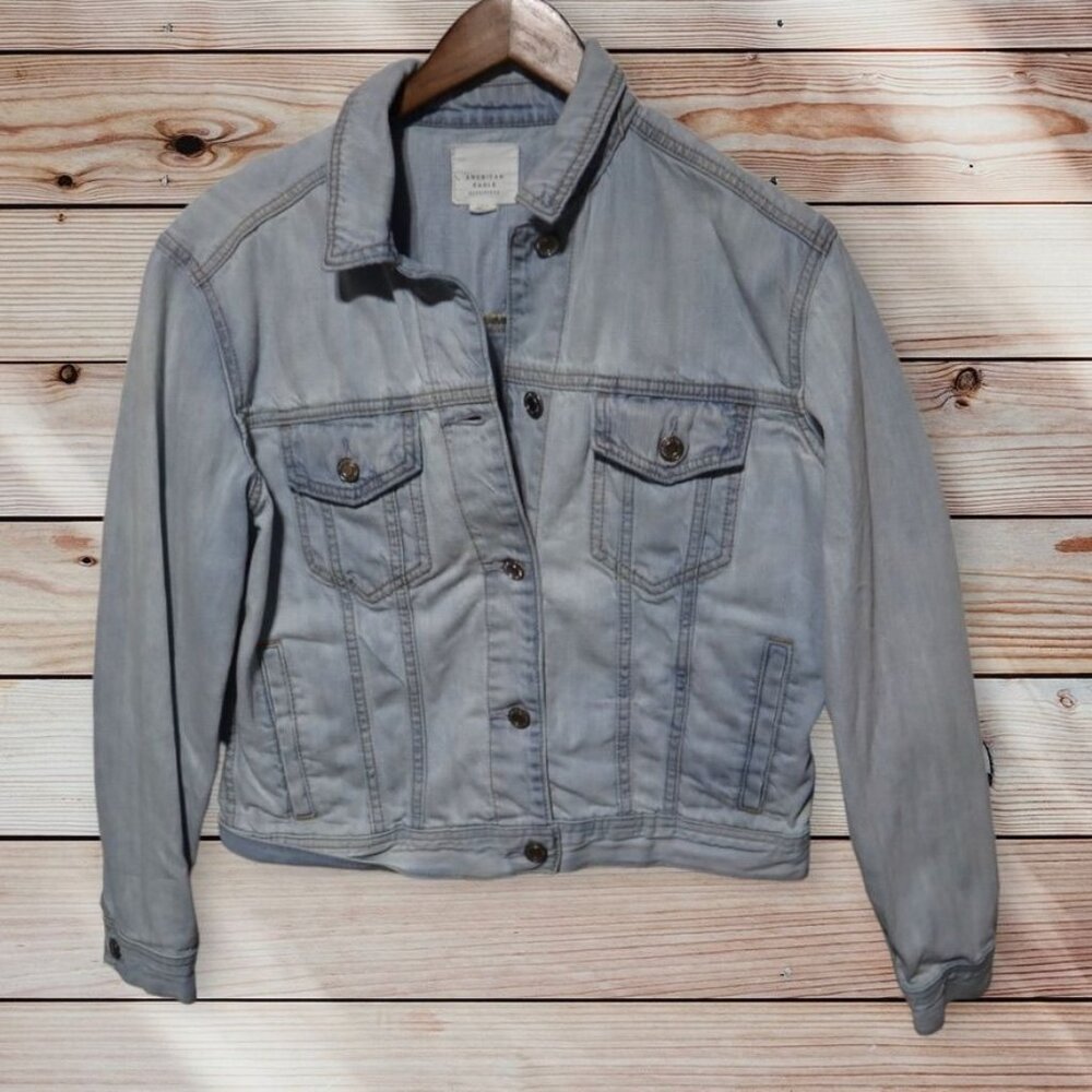 American Eagle Denim Jacket Size Medium
